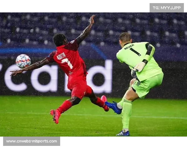 拜仁友谊赛5-0萨尔茨堡，伊藤洋辉卡尔查韦斯联手建功